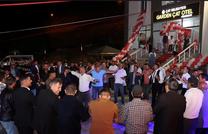 ÇATSA’YA KİRALANAN OTELDE TADİLAT VE HARCAMALAR TARTIŞMA KONUSU